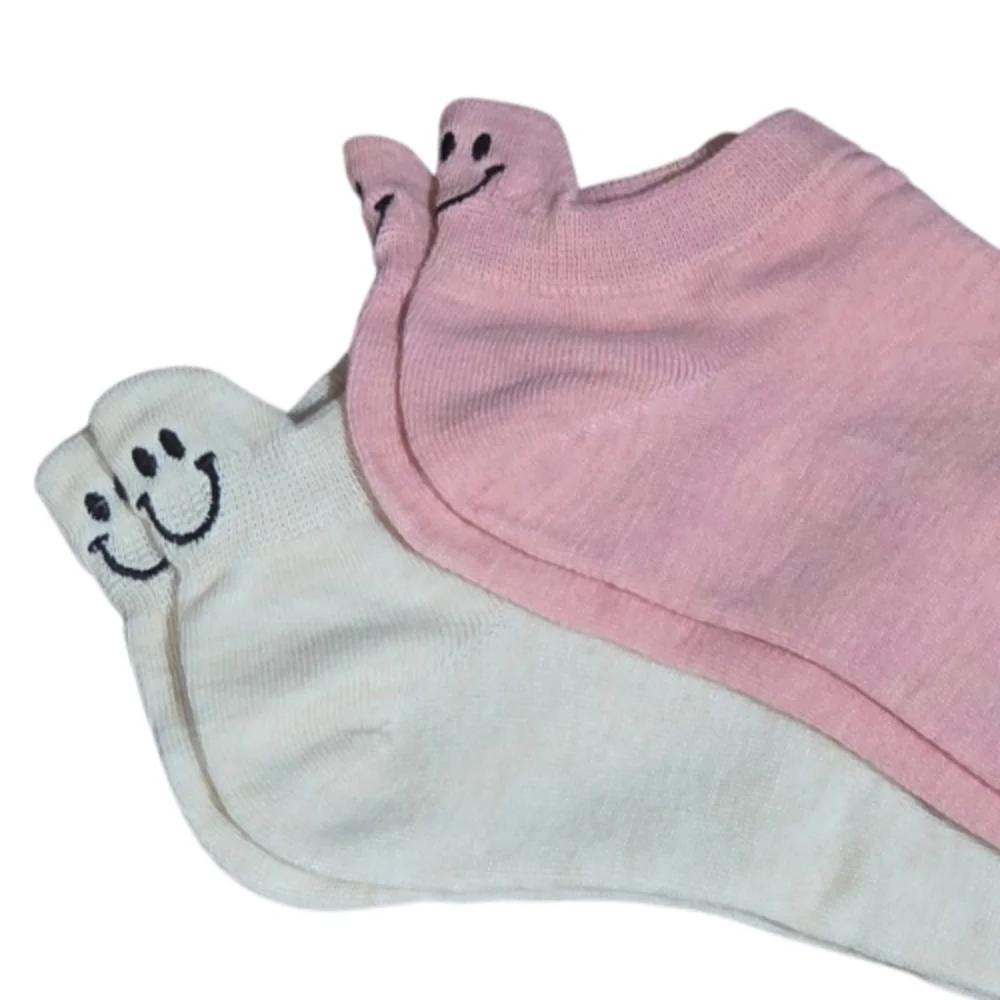 Calectin 2-Pair Smiley Face Ankle Socks 1 Neutral Cream 1 Pink– NWT